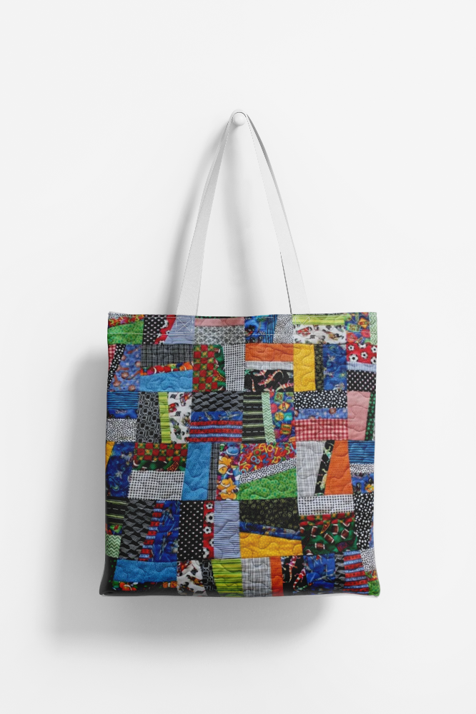 Tote Bag Mockup Hanging (7)